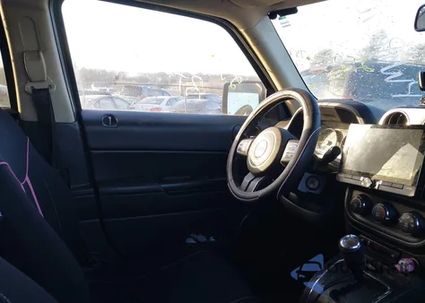 2017 Jeep Patriot Latitude Fwd z USA, uszkodzony, nr VIN 1C4NJPFA2HD148747